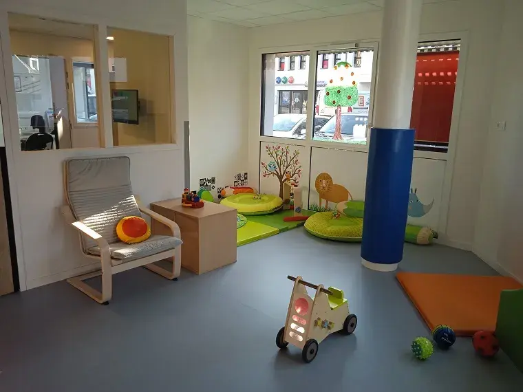 Espace crèche Vanille Fraise