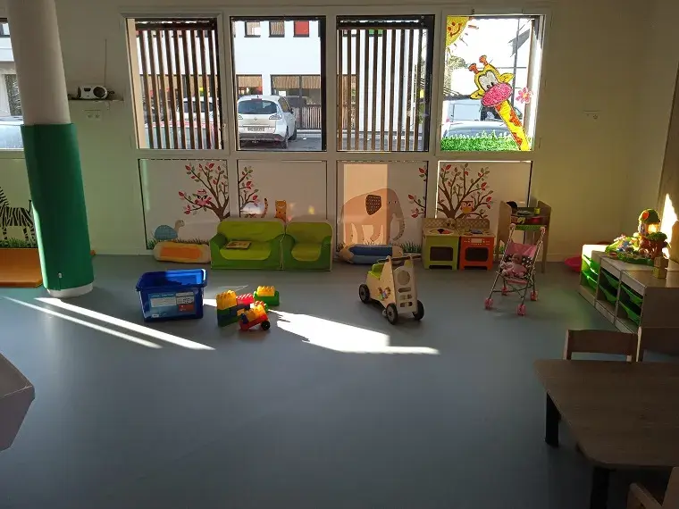 Espace crèche Vanille Fraise